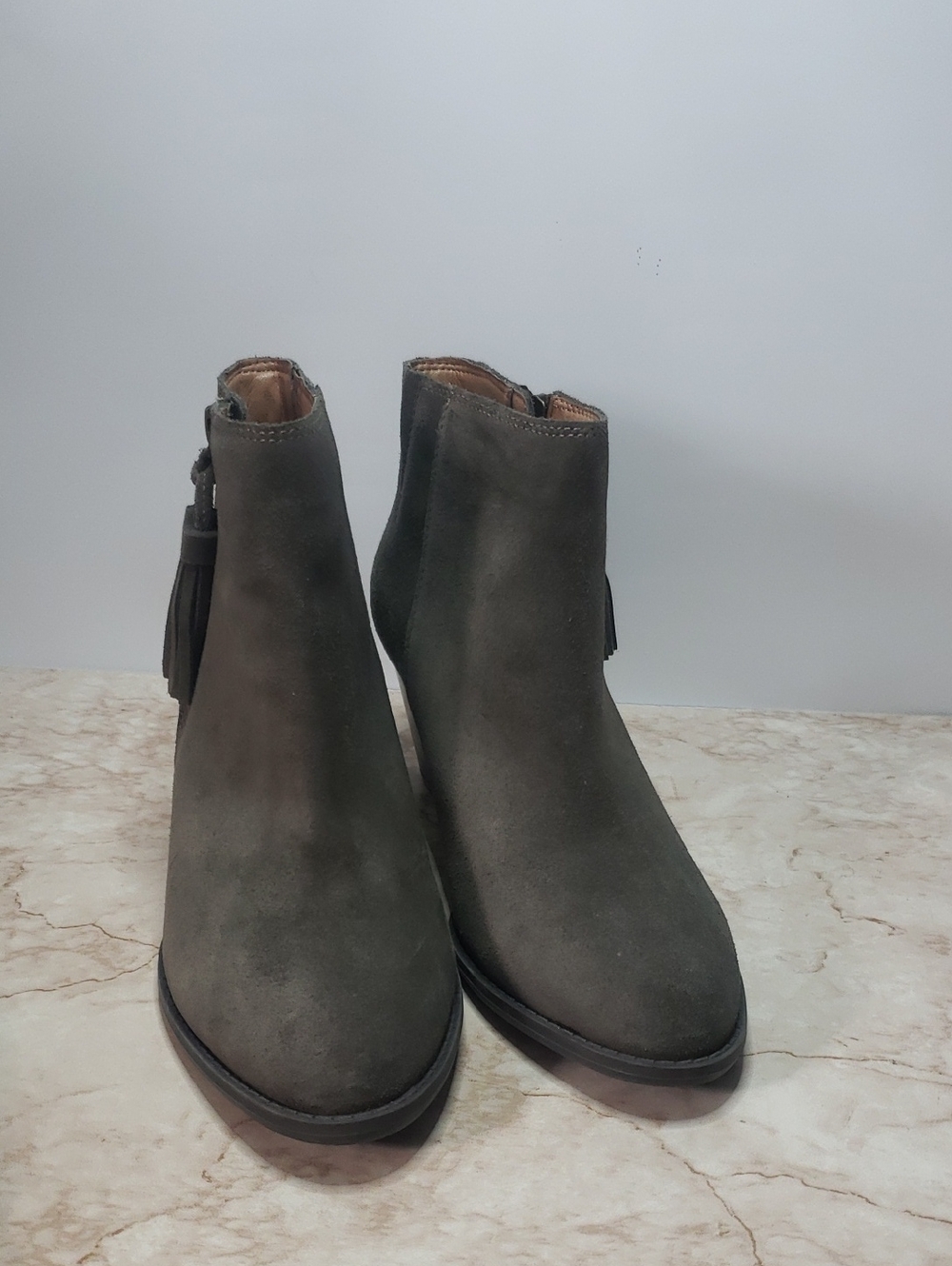 Vionic Women's Olive Suede Ankle Booties - Classic Block Heel Size 8.5 - Picture 2 of 7